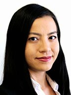 Portrait of Carolyn Dang.