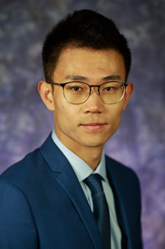 Color portrait of Qi Zhao